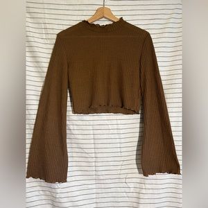 Flared Sleeve Cropped Tee | Size M